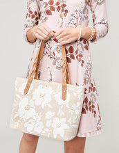 Load image into Gallery viewer, Spartina 449 - RORY TOTE PARADE RAFFIA FLORAL
