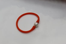 Load image into Gallery viewer, PEARL SILICONE BRACELET
