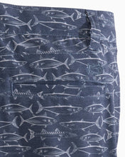 Load image into Gallery viewer, SOUTHERN TIDE - BOYS FISH PRINT T3 GULF SHORT
